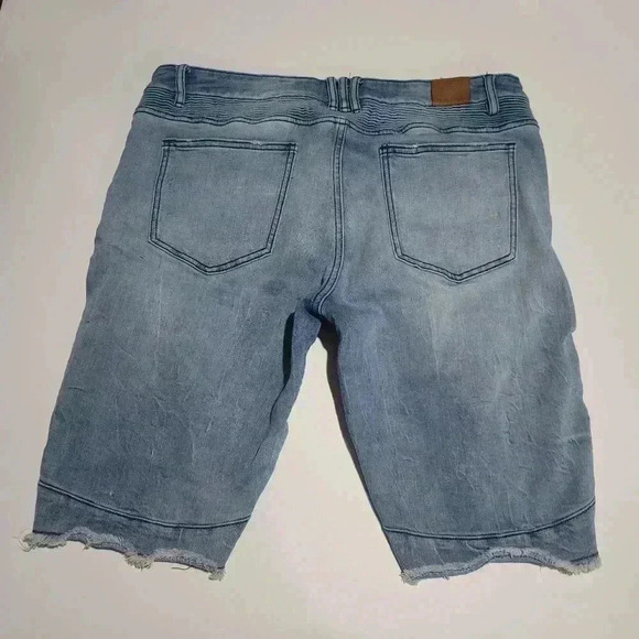 ⛱️🌊 Crysp Denim Stretch Moto Jean Shorts, Size 38, EUC - Picture 2 of 4